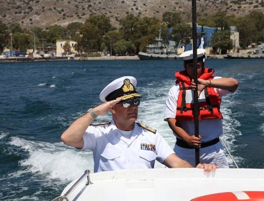 Επίσκεψη Α/ΓΕΝ Αντιναυάρχου Νικ. Τσούνη στον Ναύσταθμο Σαλαμίνας (φωτό)